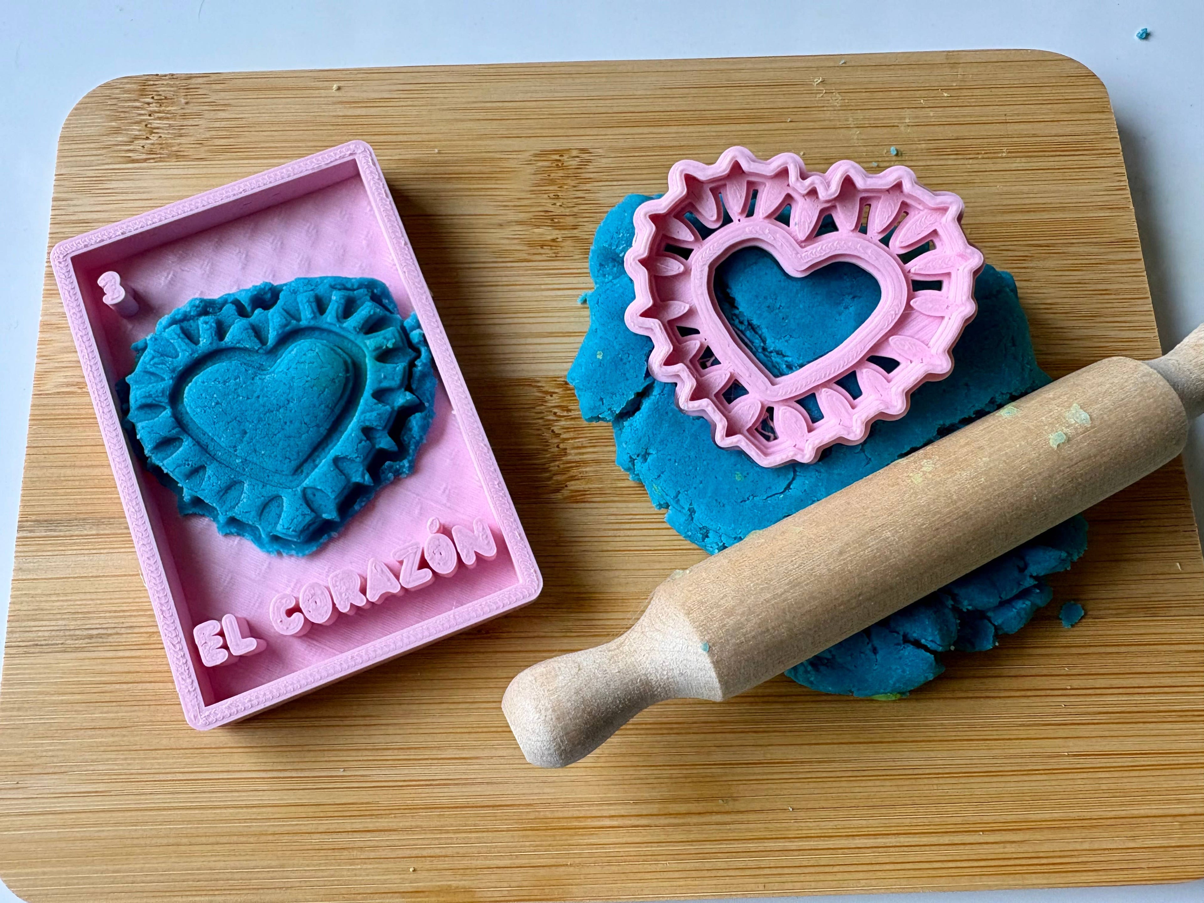 ¡Lotería! – Bilingual Play Dough & Sensory Kit