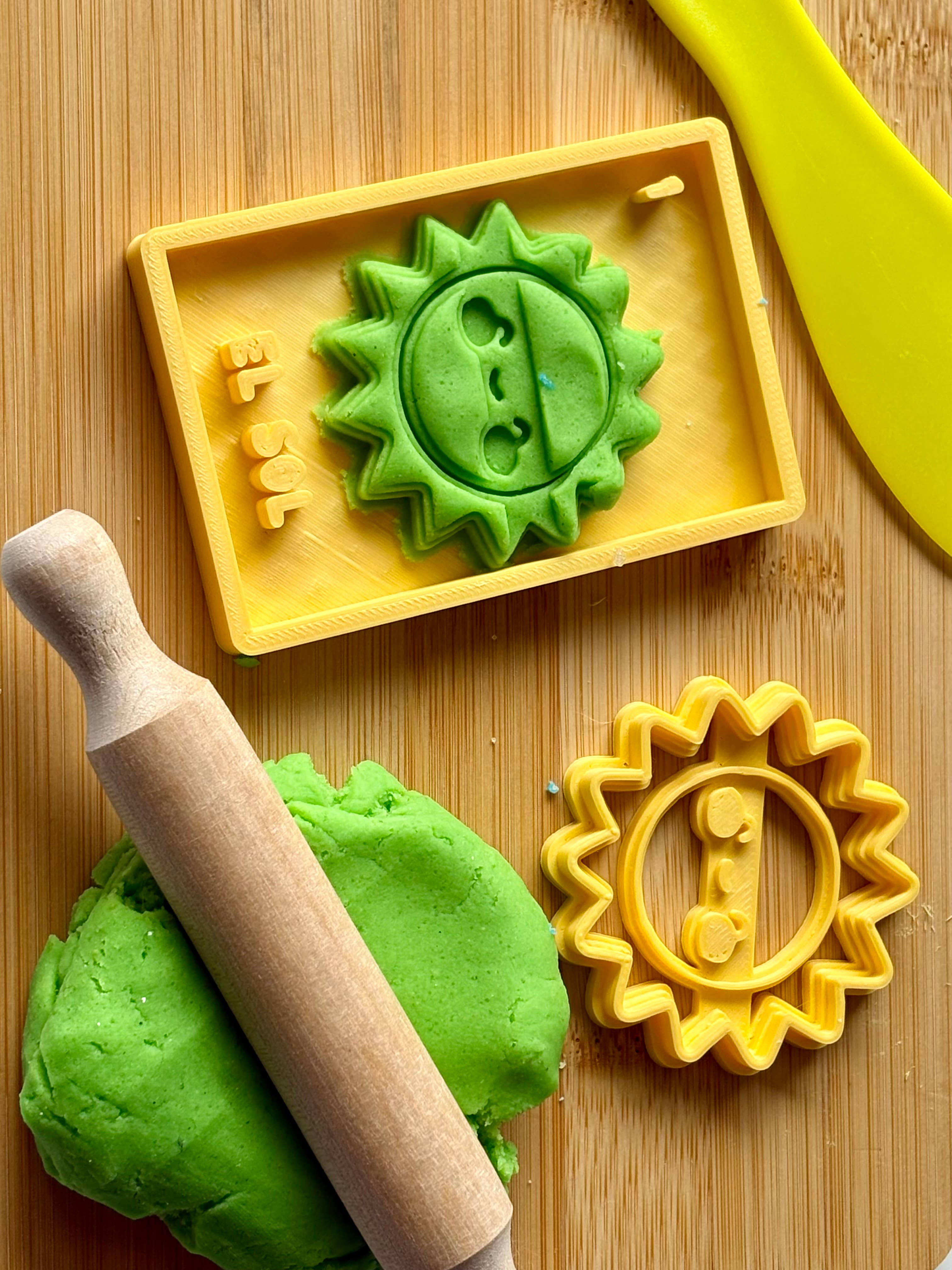 ¡Lotería! – Bilingual Play Dough & Sensory Kit