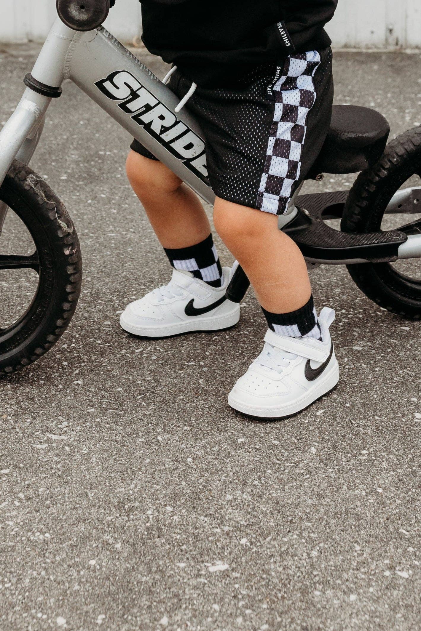 CHECK MATE • SOCKS: S