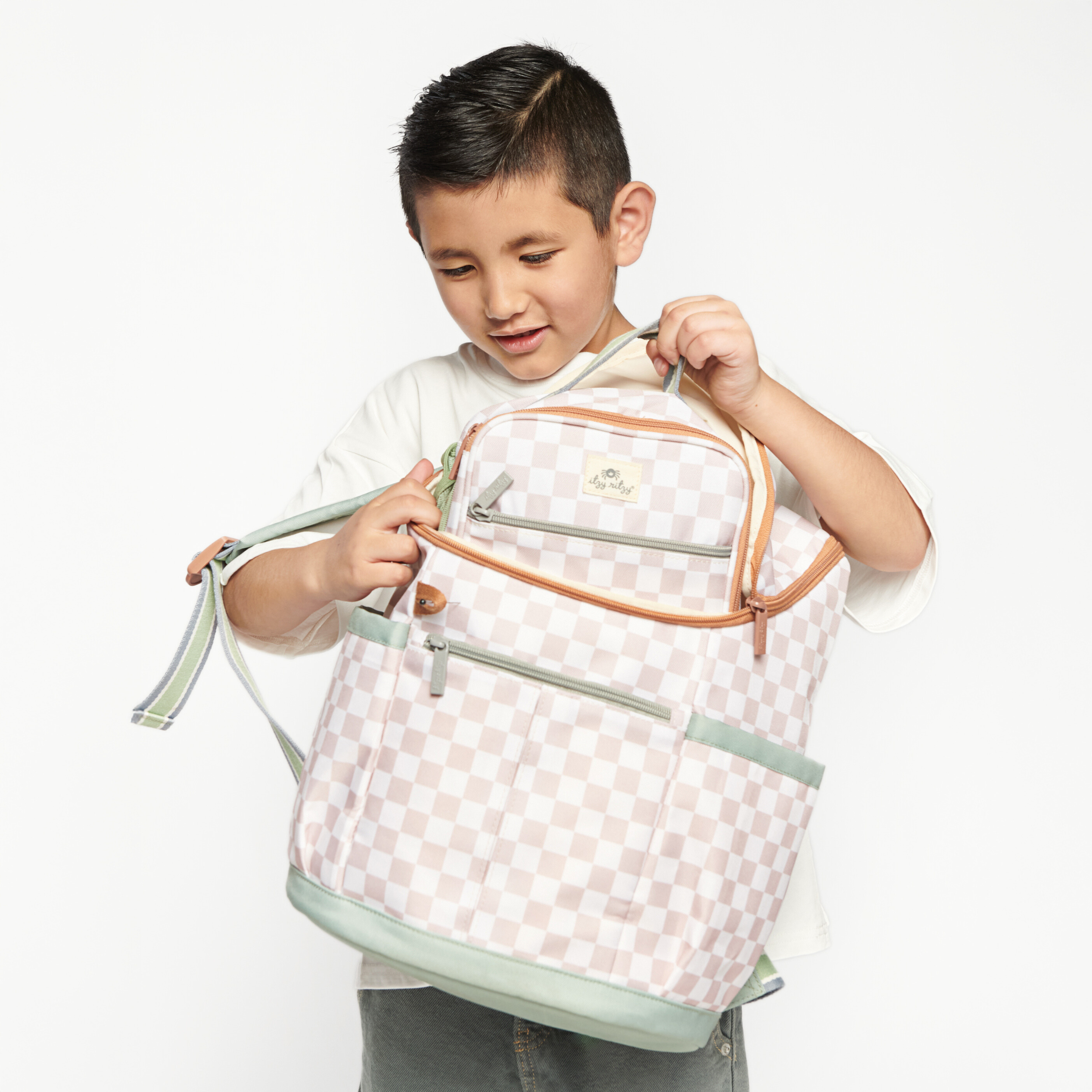 Itzy Explorer Big Kids Backpack: Check Yes!