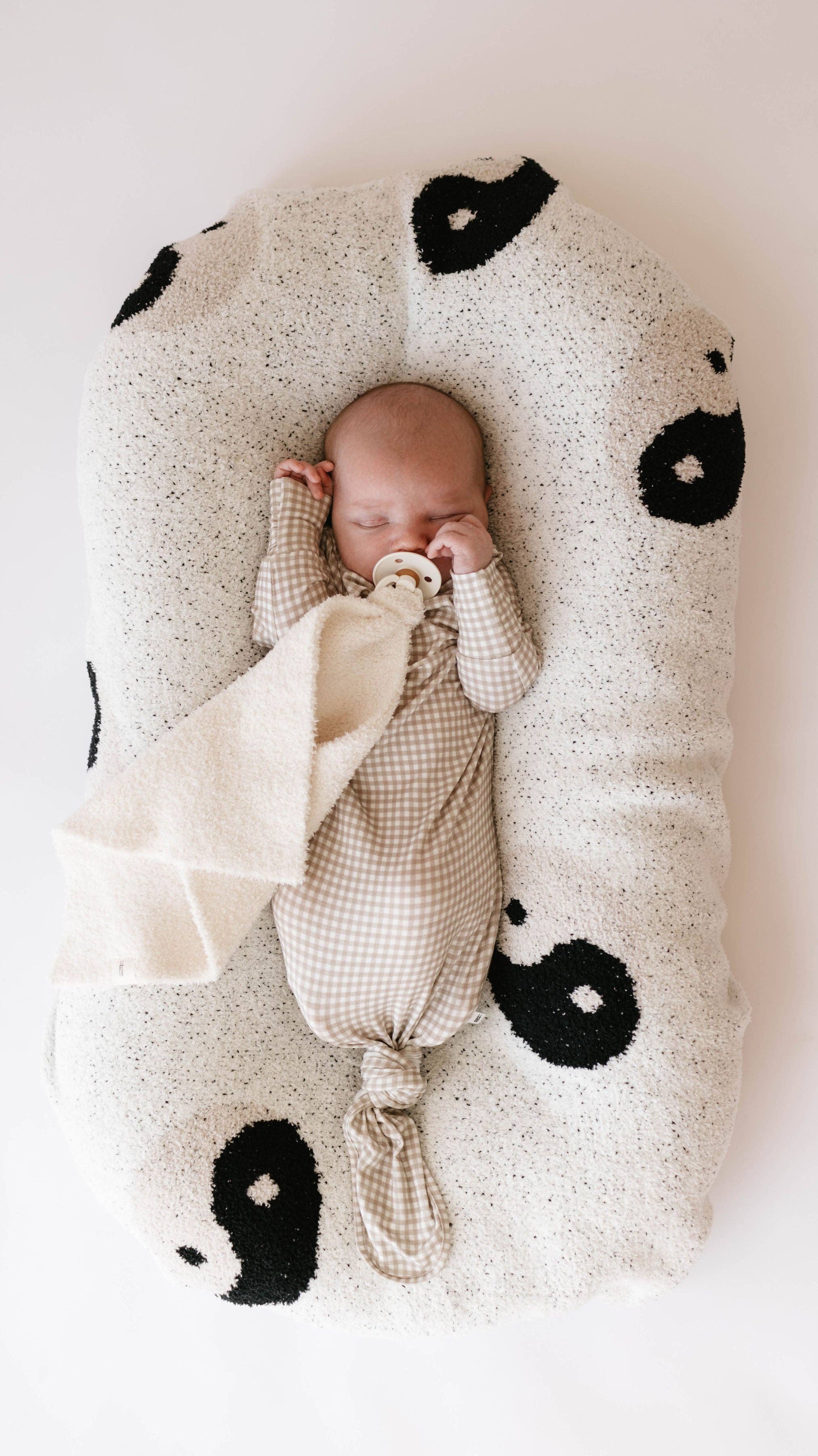 Plush Blanket | Black & White Yin Yang - ADULT