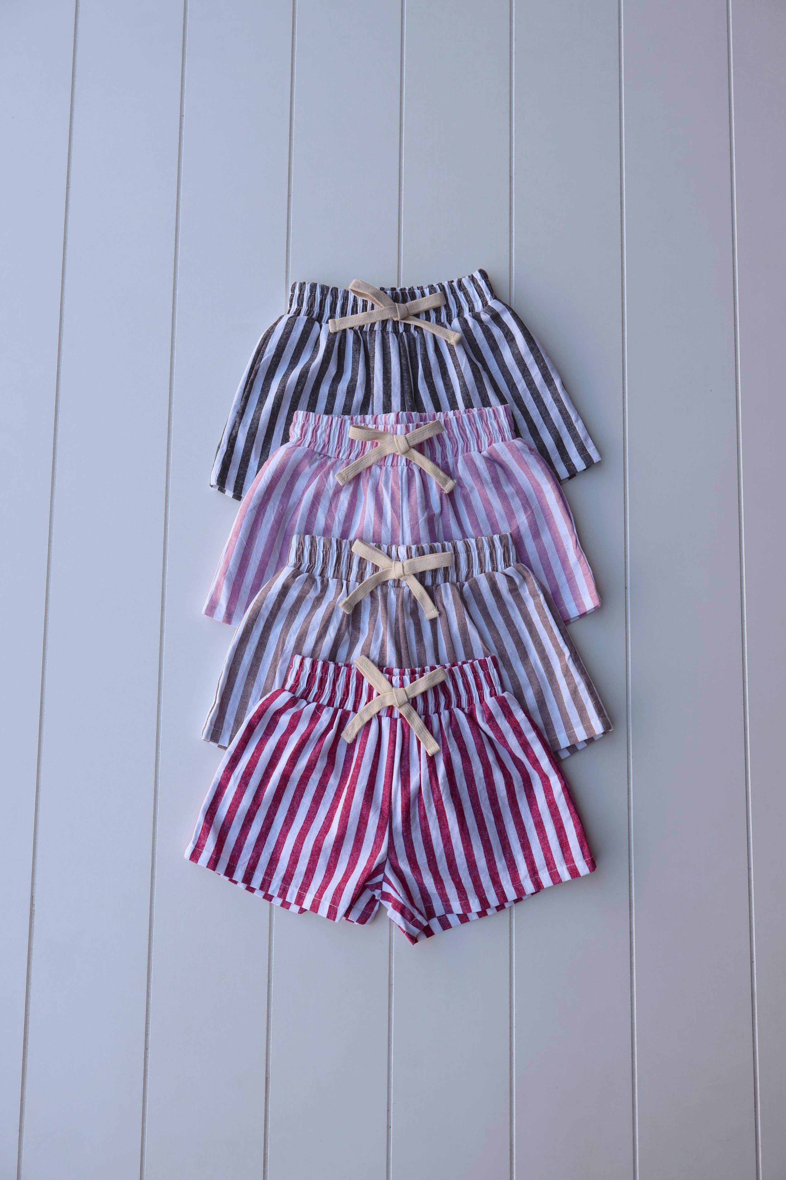 Vintage Stripe Shorts: Black